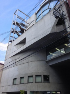 UAKビル